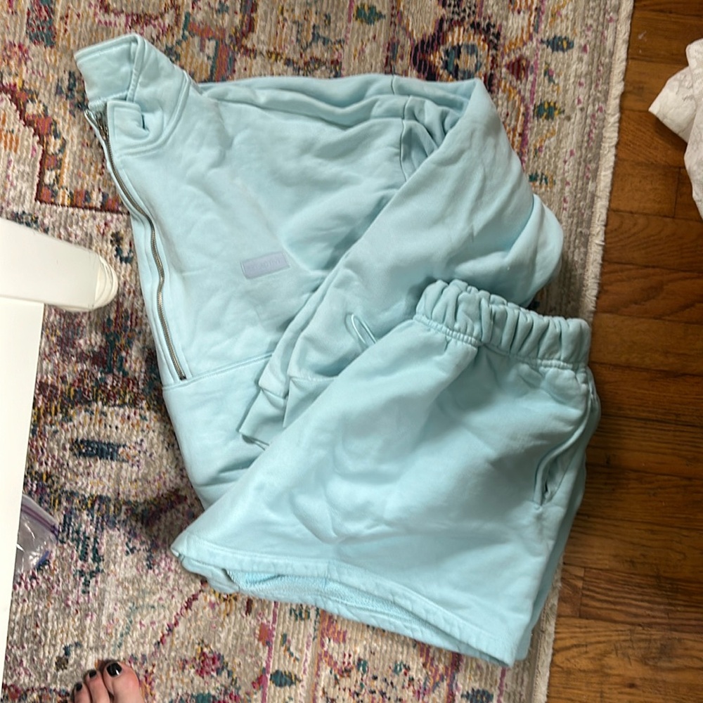 SET Active sweatshirt cropped and short matching size XL